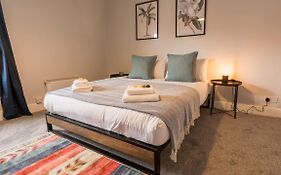 Stylish 3 Bed Home In Central Chester Suburb